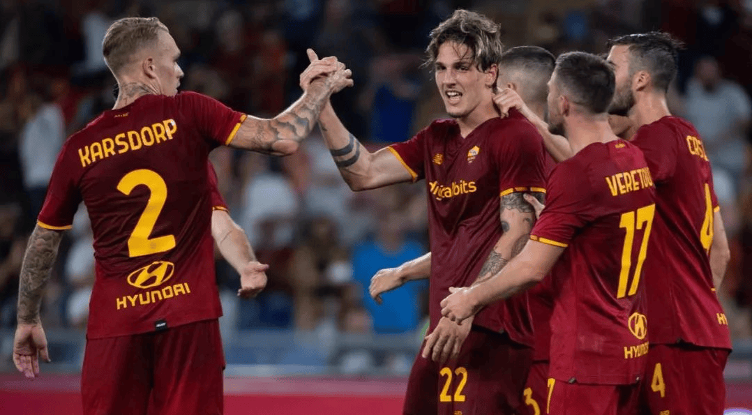 意甲比赛中一支实力超群的球队登场的简单介绍