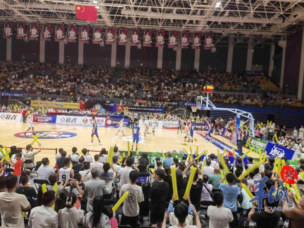 DB game-NBA球队主场举办慈善篮球赛