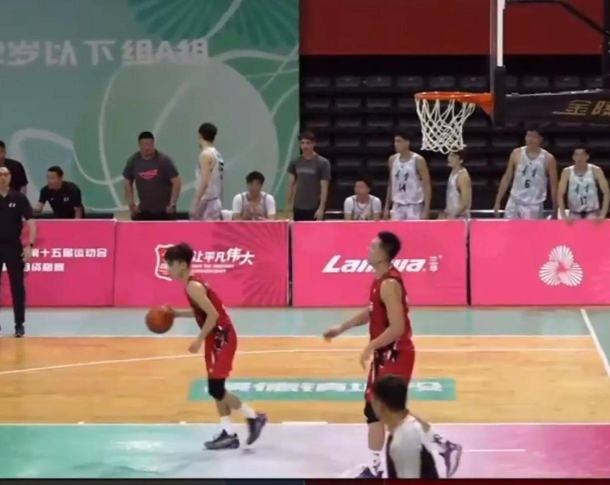 辽宁男篮成功逆转山东大胜，实力彰显