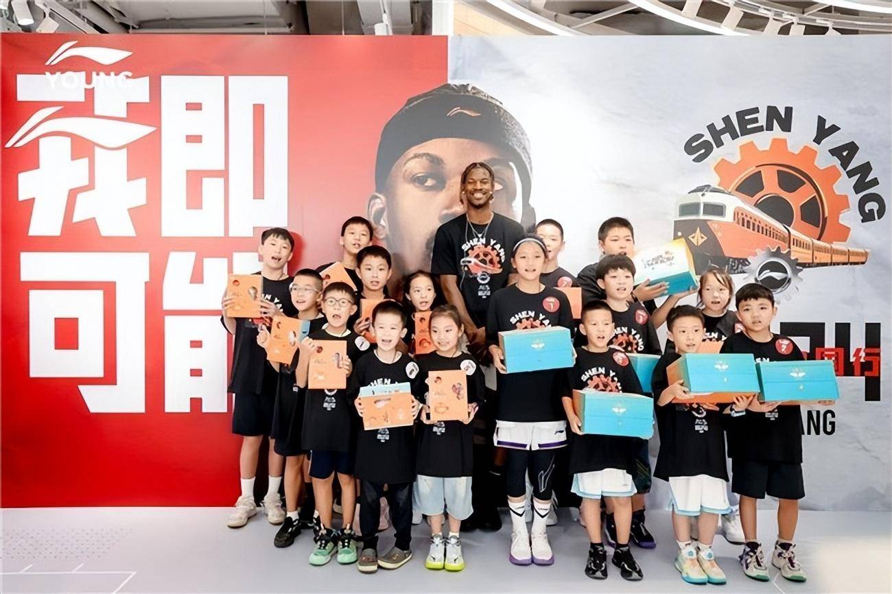 多宝彩票-篮球明星火爆赛季，全明星阵容引爆球迷热情