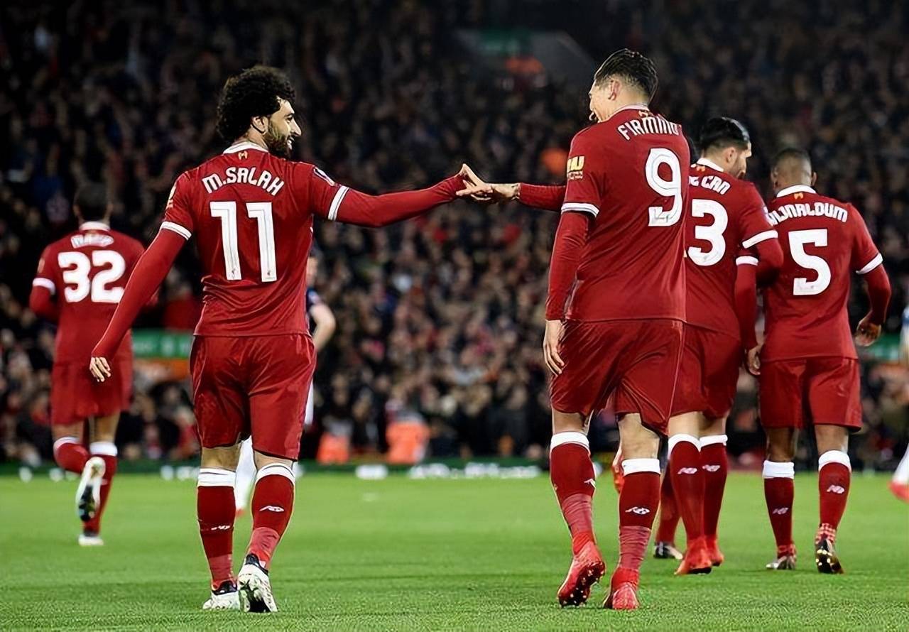 DB彩票平台-国际豪门球队对决，场面火爆