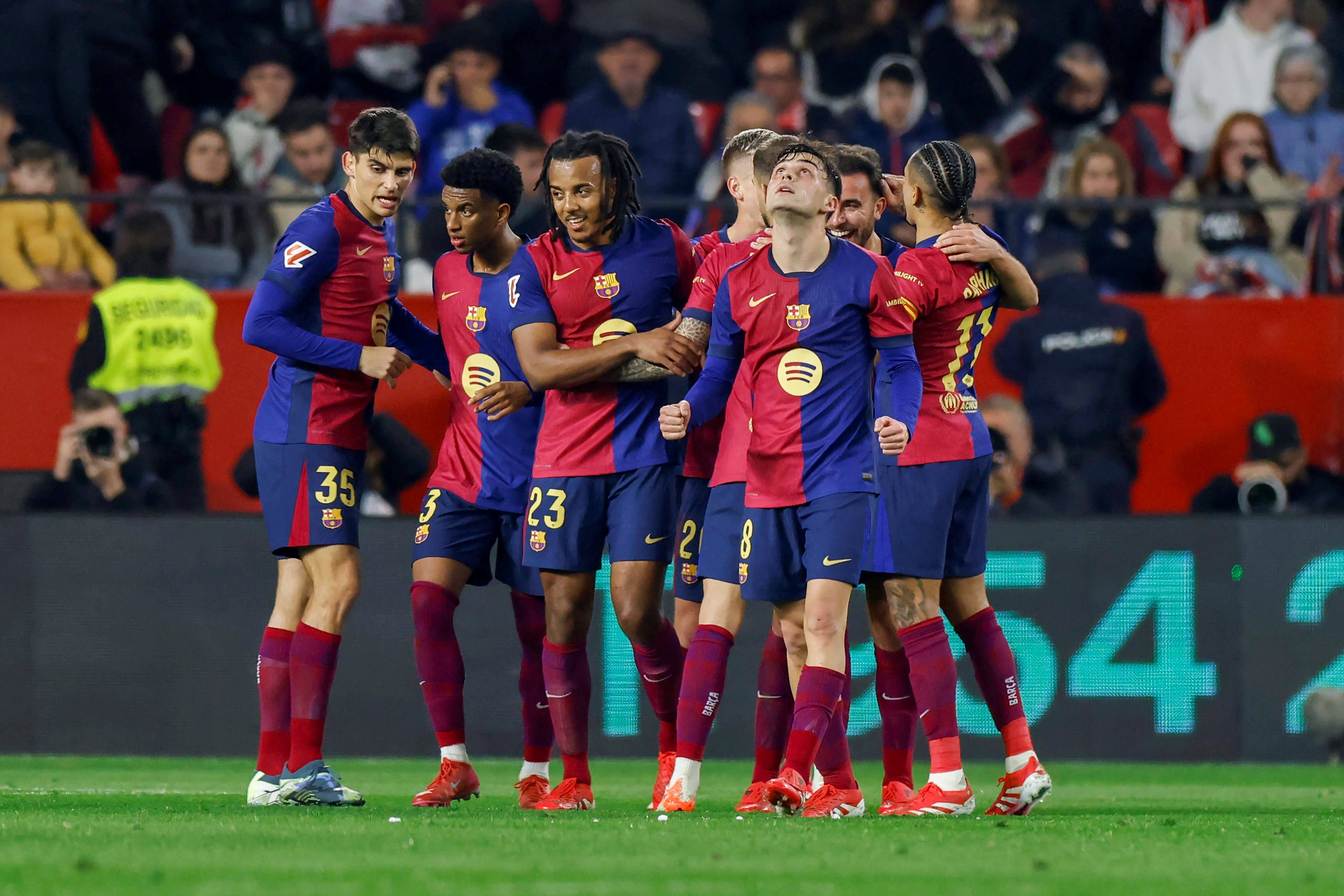 热门球队奋勇争夺,冲刺夺冠 热门球队奋勇争夺,冲刺夺冠