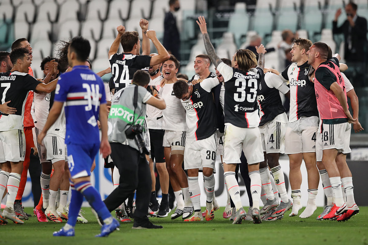 尤文图斯客场击败那不勒斯，领先优势不减