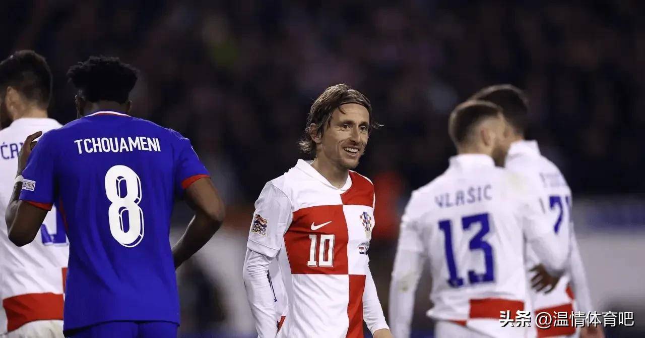 -津津乐道荷兰对阵白俄罗斯备战欧预赛比赛