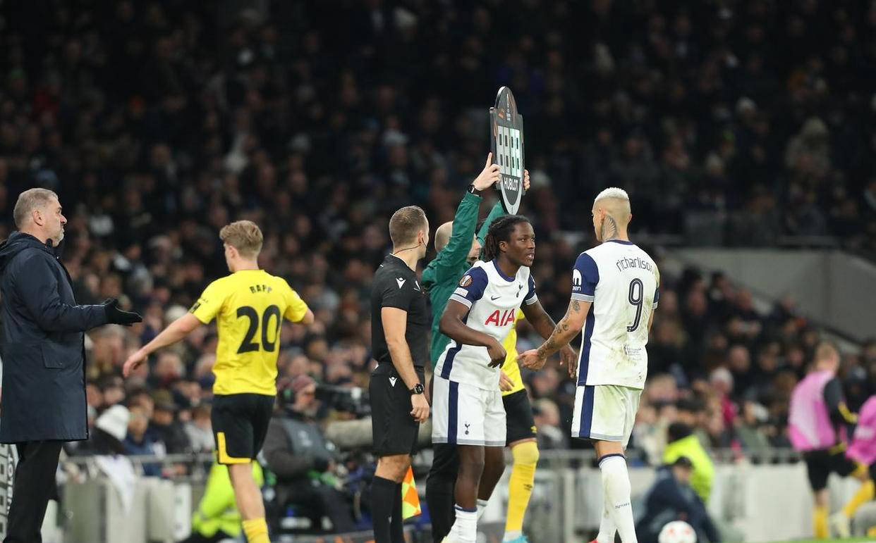 DB彩票官网-精彩瞬间回放，球队士气高昂