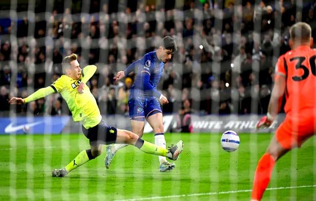 狂胜!切尔西主场击败对手,继续领跑 狂胜!切尔西主场击败对手,继续领跑