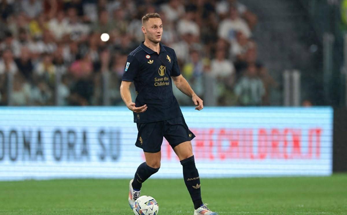 十人尤文图斯战平罗马,晋级艰辛 十人尤文图斯战平罗马,晋级艰辛