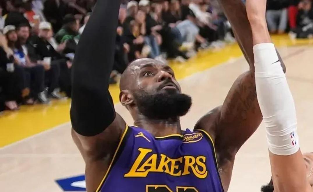 -快船主场击败湖人，实力傲视西部