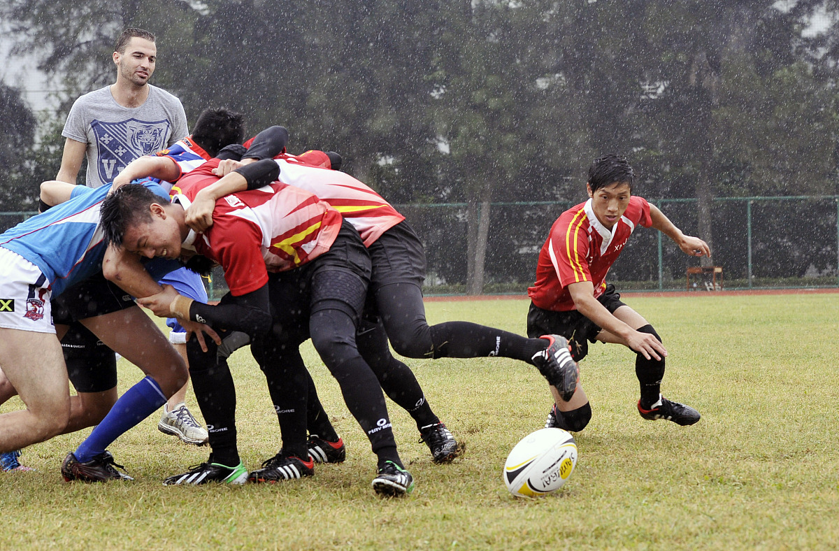DB游戏-包含中国足球队备战世界杯预选赛，强化战术训练的词条