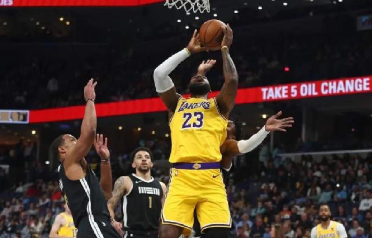 灰熊大胜雄鹿，取得两连胜