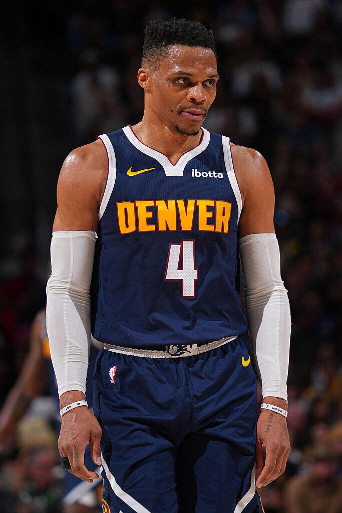 DB gaming-马刺客场击败奇才，继续在西部拼搏突围的简单介绍