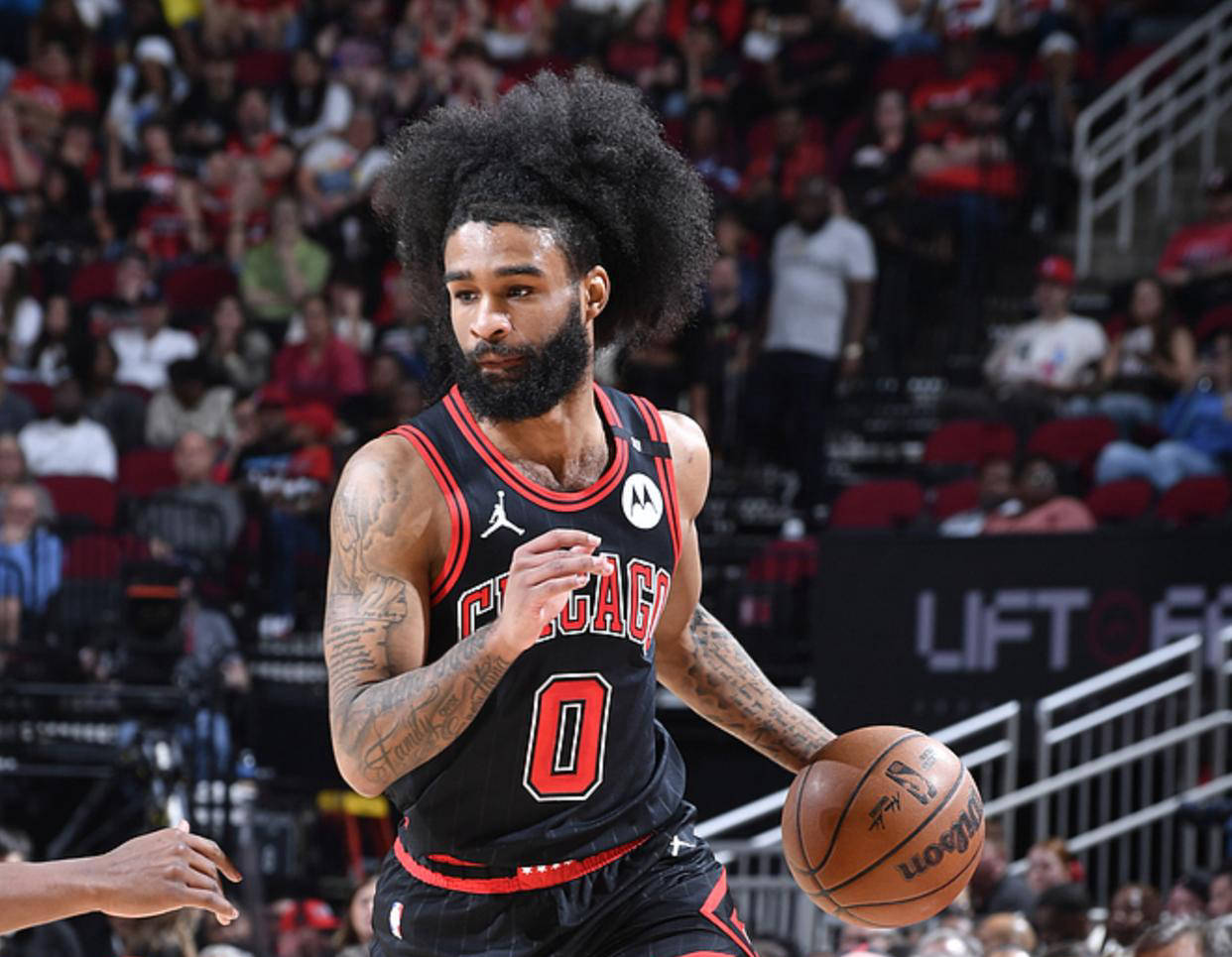 火箭击败活塞，取得七连胜